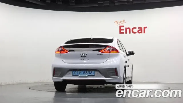 Hyundai Ioniq Ionic Electric, 2017 — фото 4