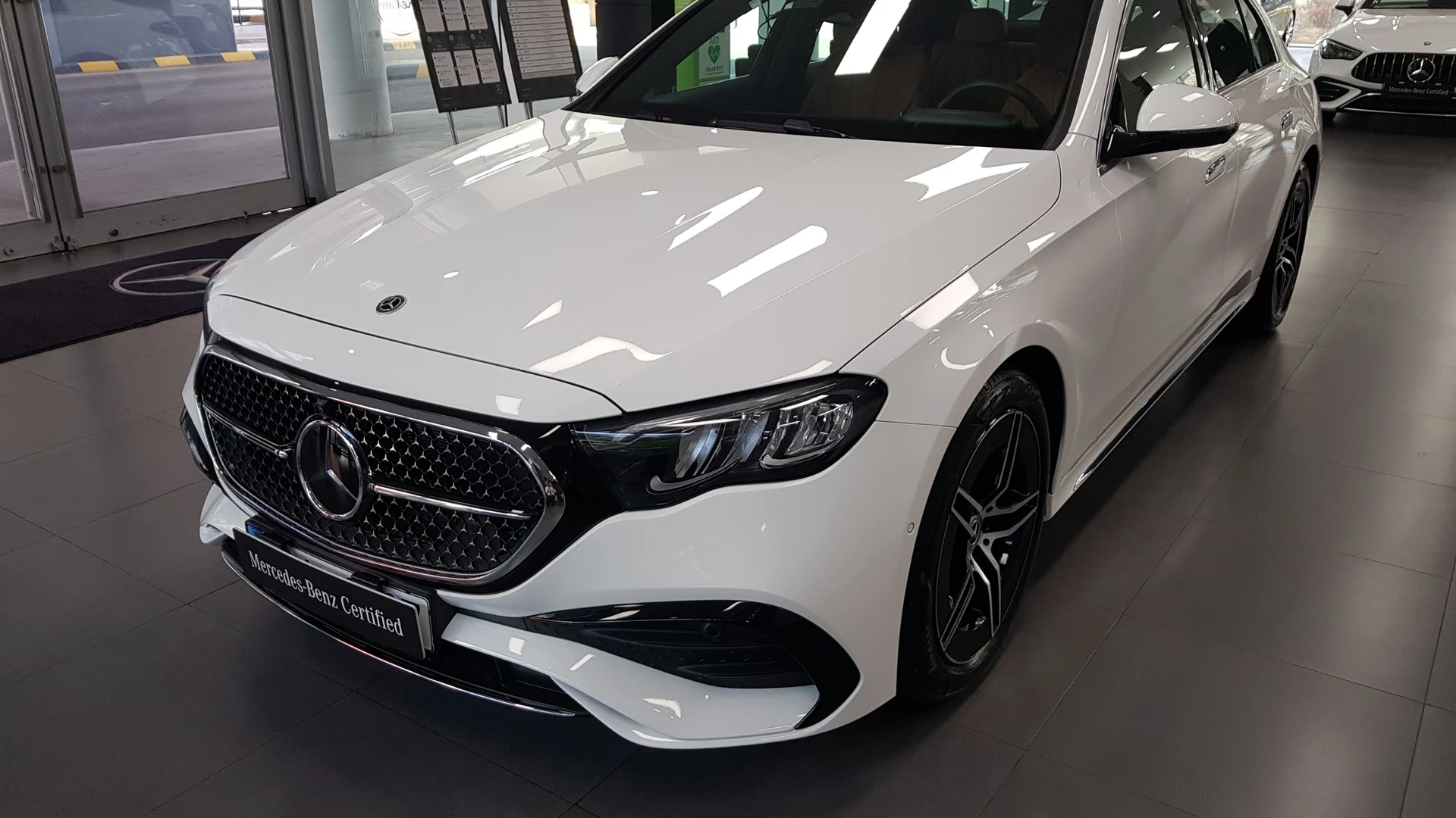 Mercedes-Benz E-Class W214