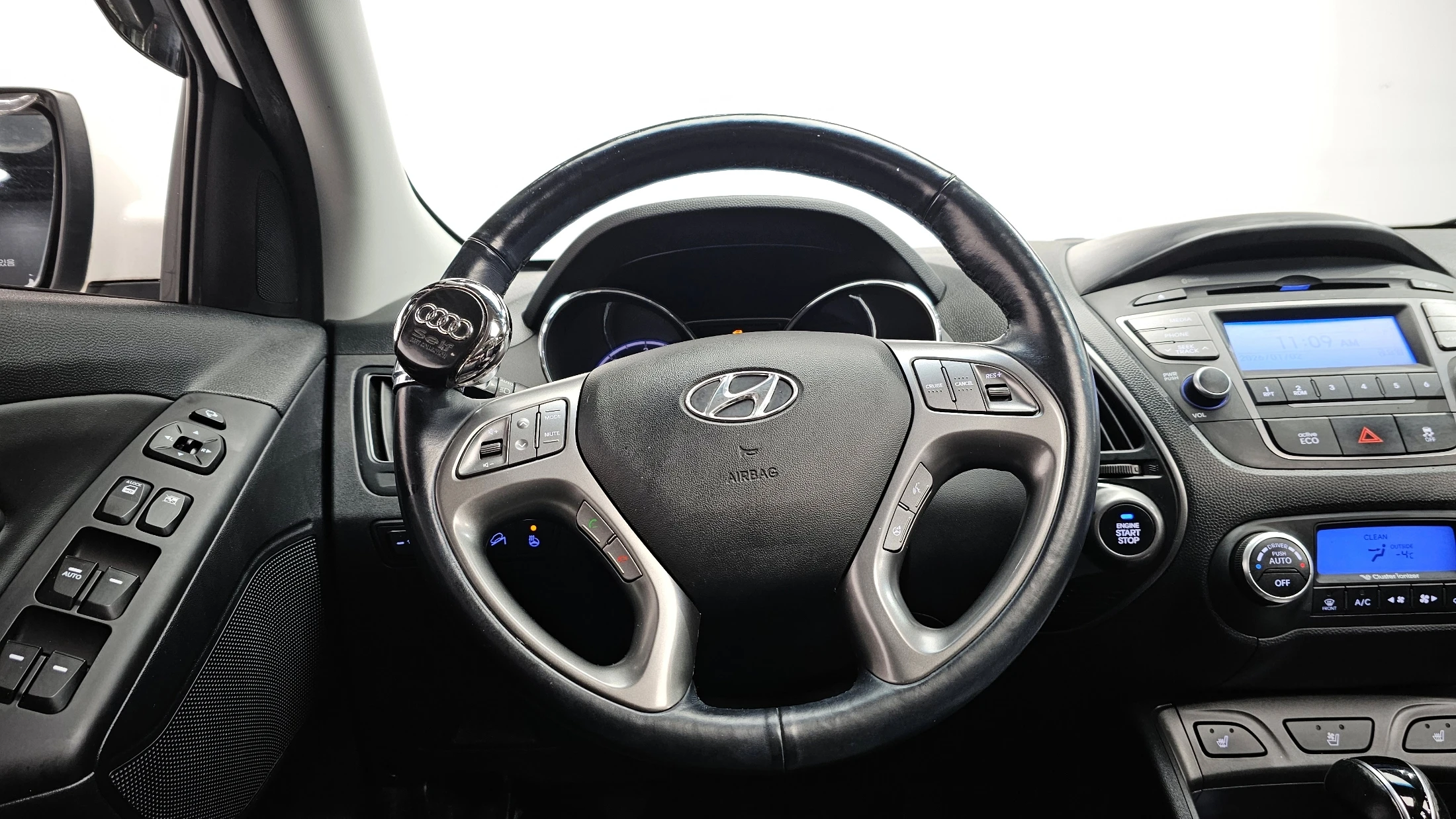 Hyundai Tucson ix, 2014 — фото 13