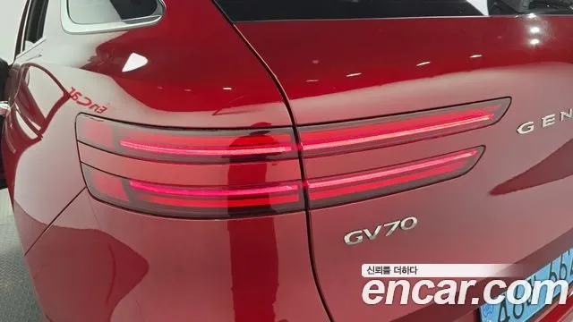 Genesis Gv70 Electric Fide GV70, 2022 — фото 24