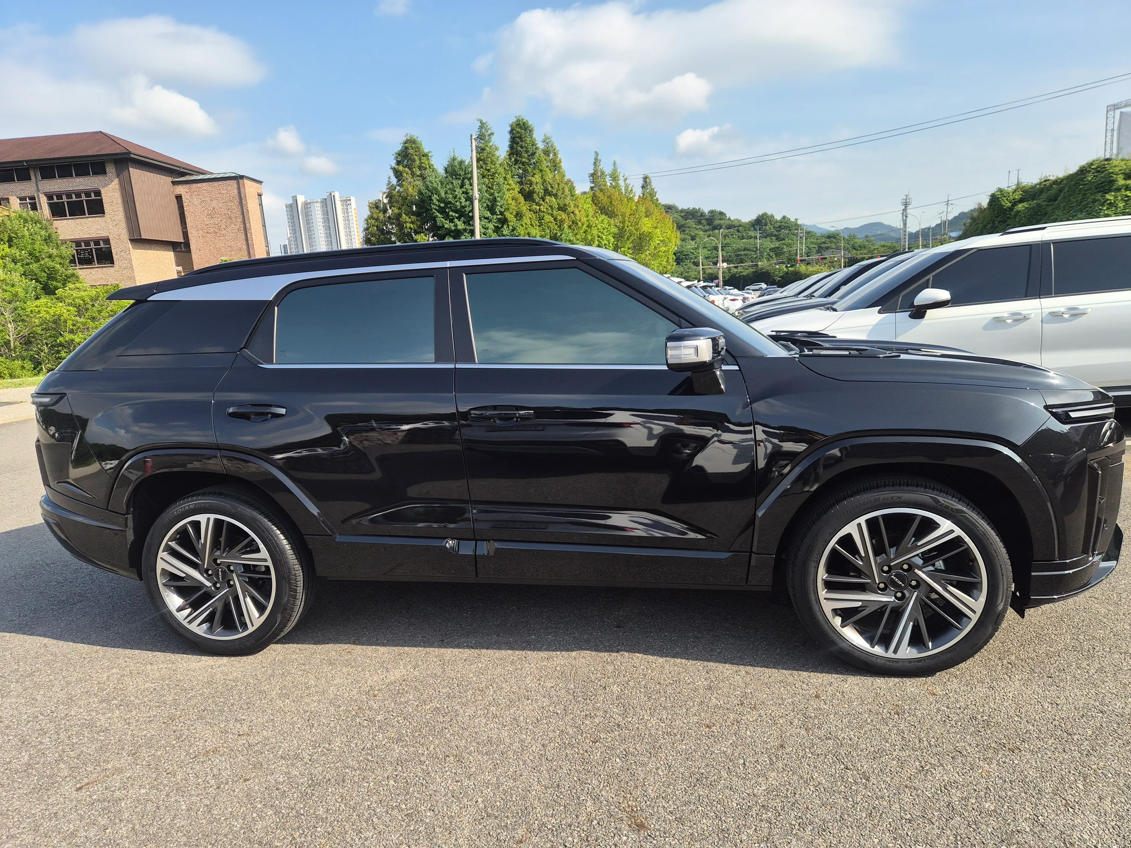 KG_Mobility_Ssangyong Actyon Activian, 2025 — фото 4