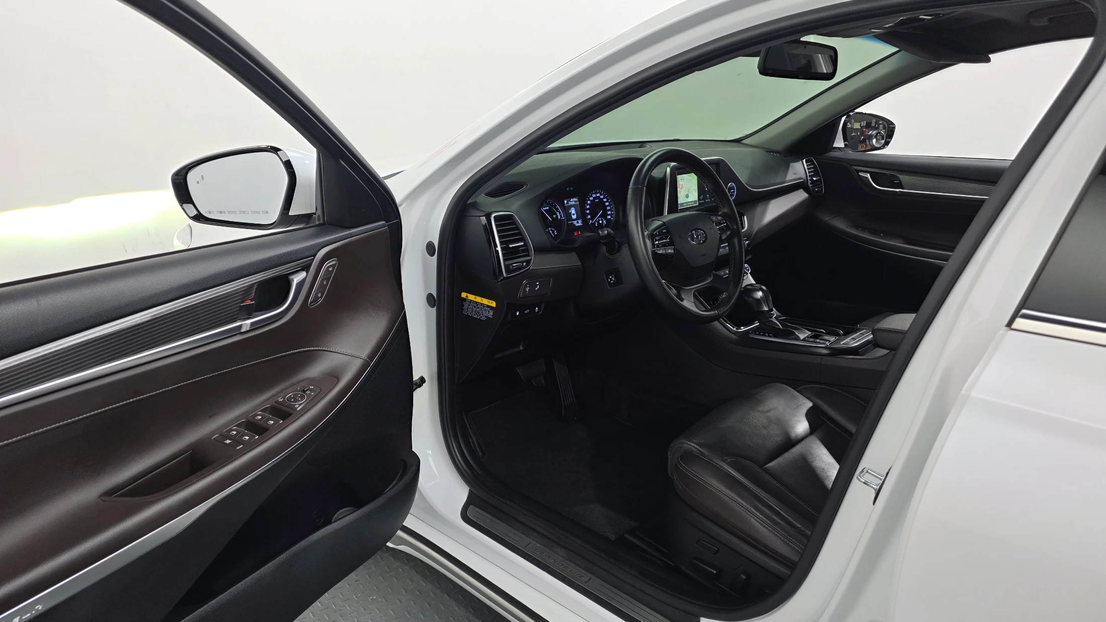 Hyundai Grandeur Ig Hybrid, 2017 — фото 10