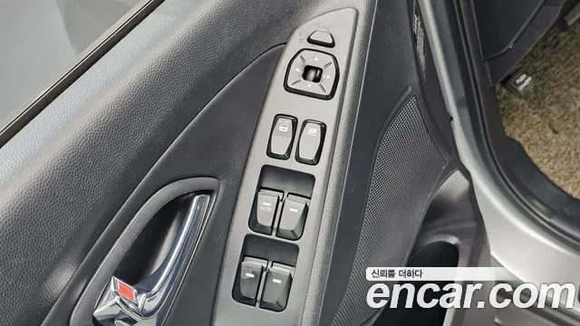 Hyundai Tucson ix, 2010 — фото 16