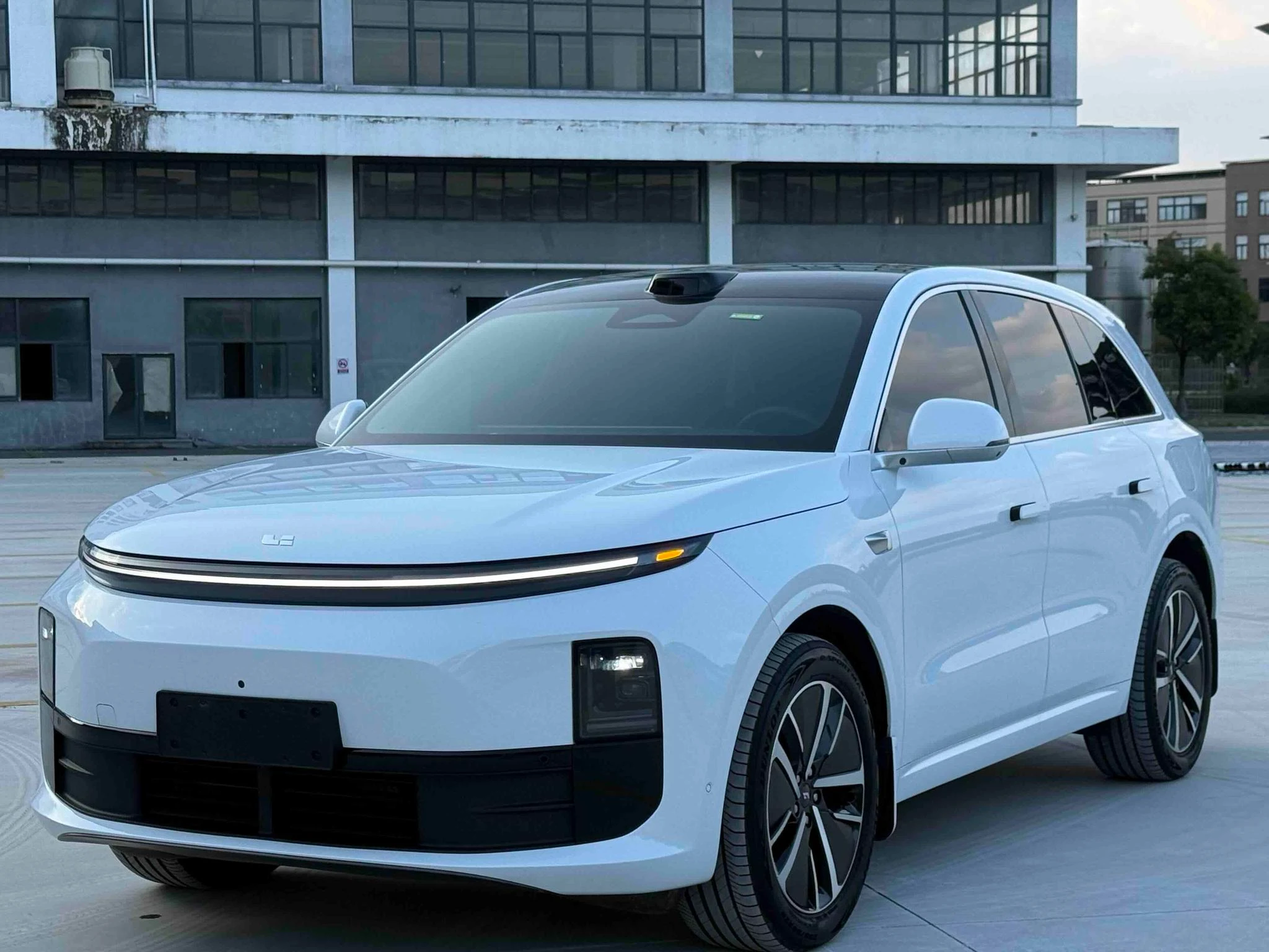 Li Auto Ideal L6