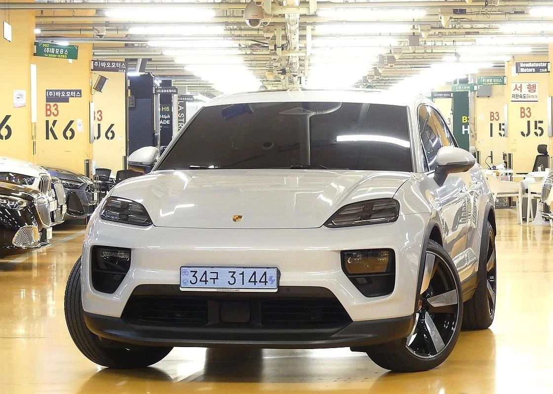 Porsche Macan EV, 2026 — фото 3