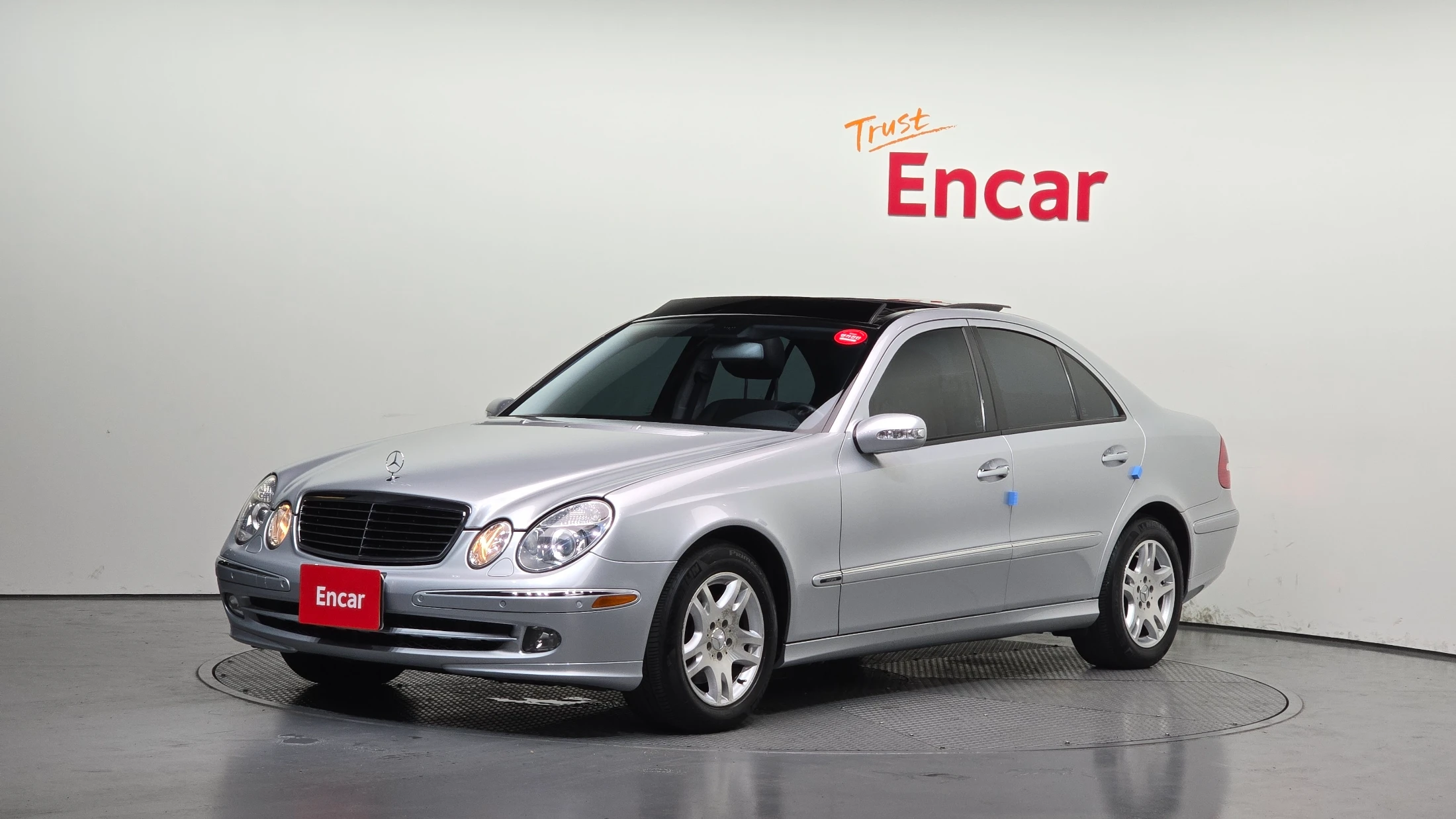 Mercedes-Benz E-Class W211