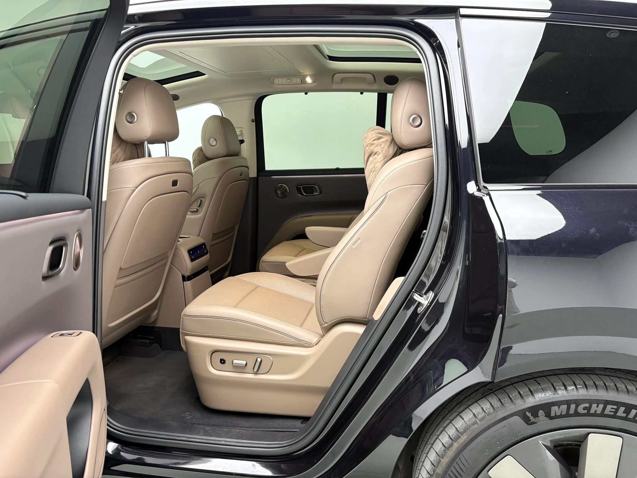 Li Auto ideal i8, 2025 — фото 13