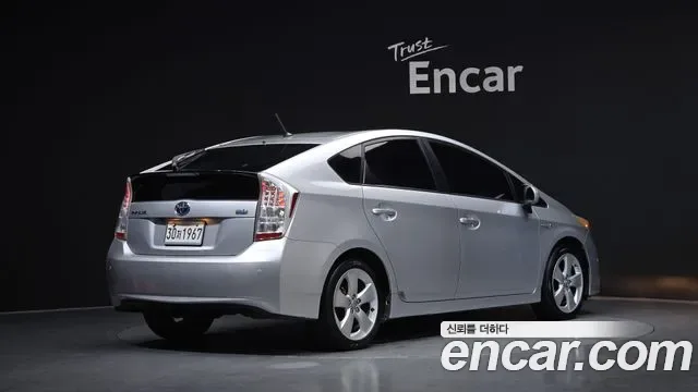 Toyota Prius, 2010 — фото 2