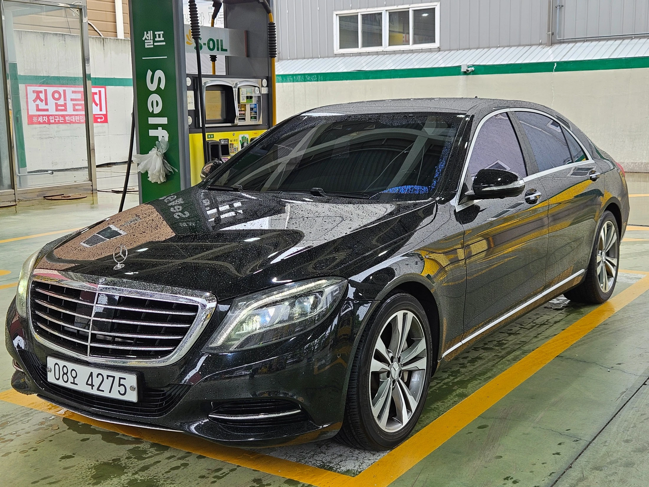 Mercedes-Benz S-Class W222