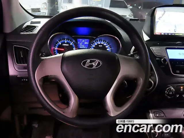 Hyundai Tucson ix, 2012 — фото 9