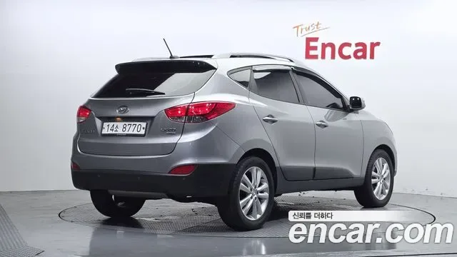Hyundai Tucson ix, 2012 — фото 2