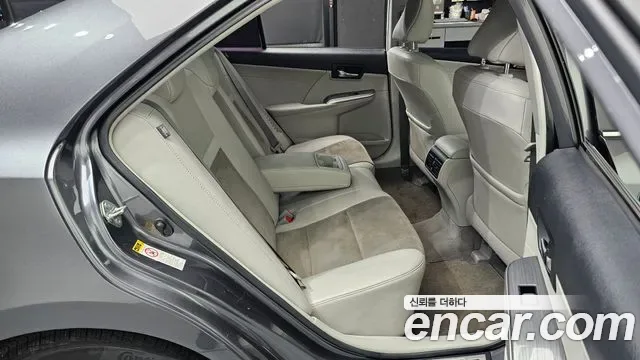 Toyota Camry, 2014 — фото 11