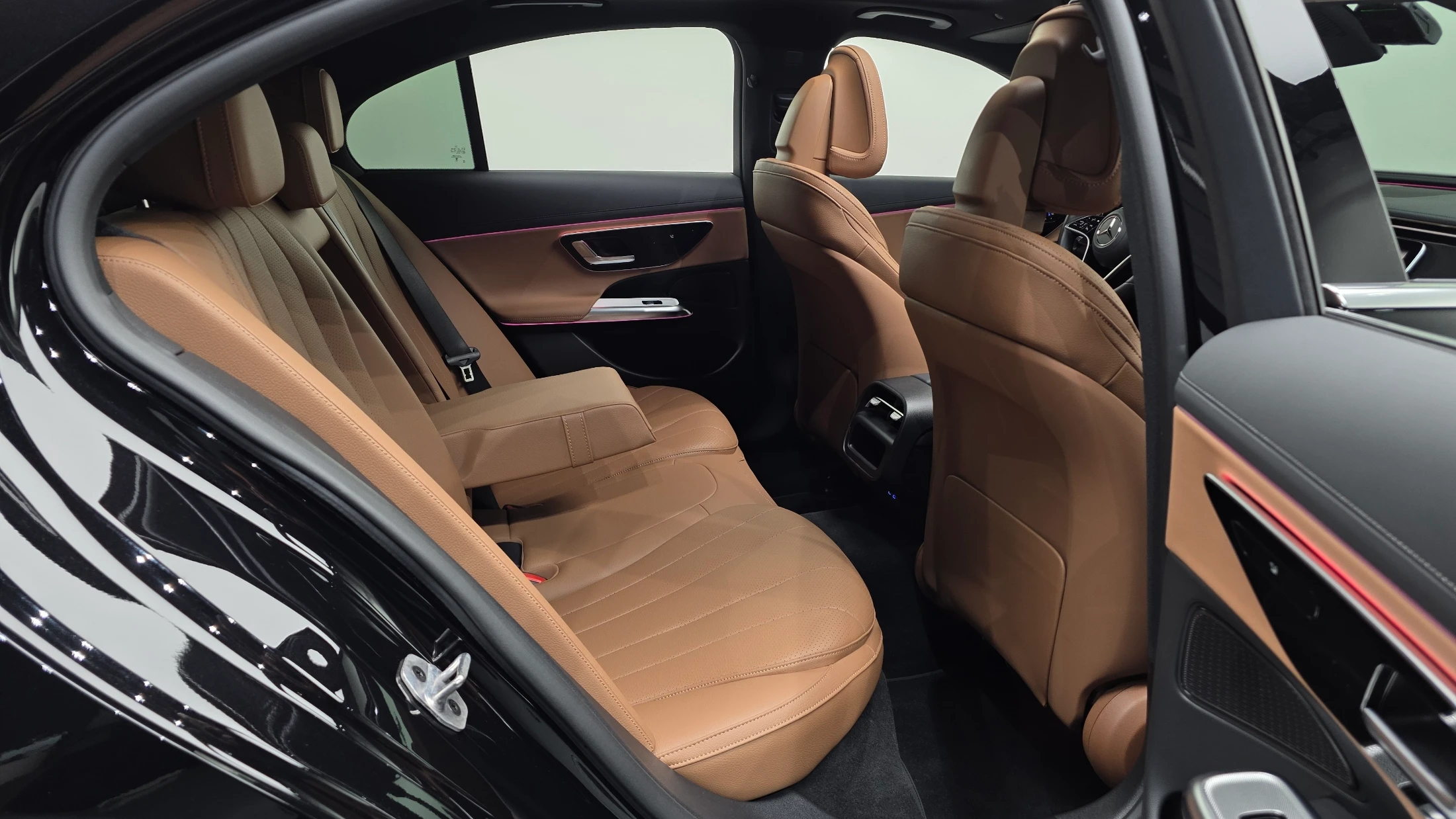 Mercedes-Benz E-Class W214, 2025 — фото 26