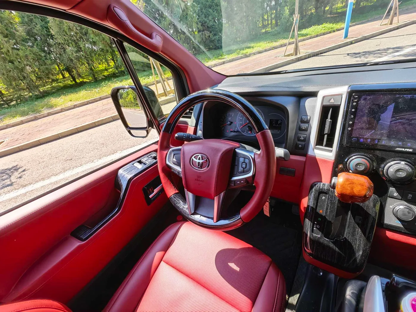 Toyota Hiace, 2026 — фото 17