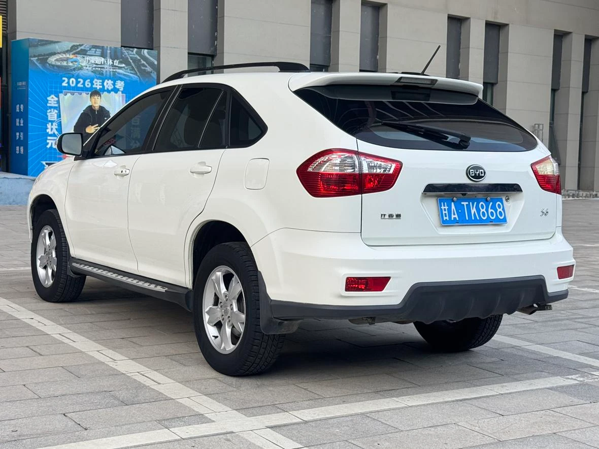 BYD S6, 2013 — фото 12