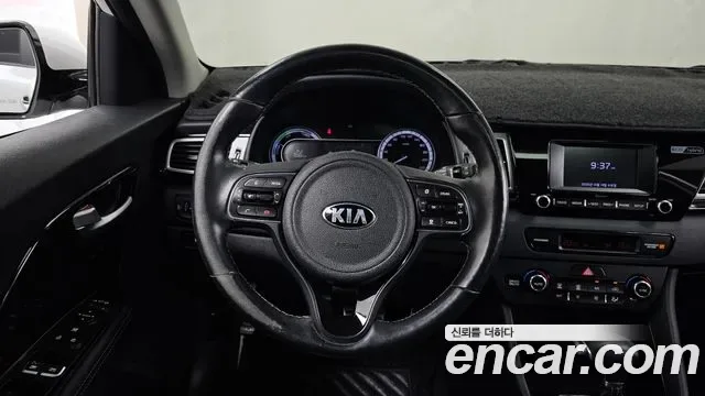Kia Niro, 2016 — фото 13