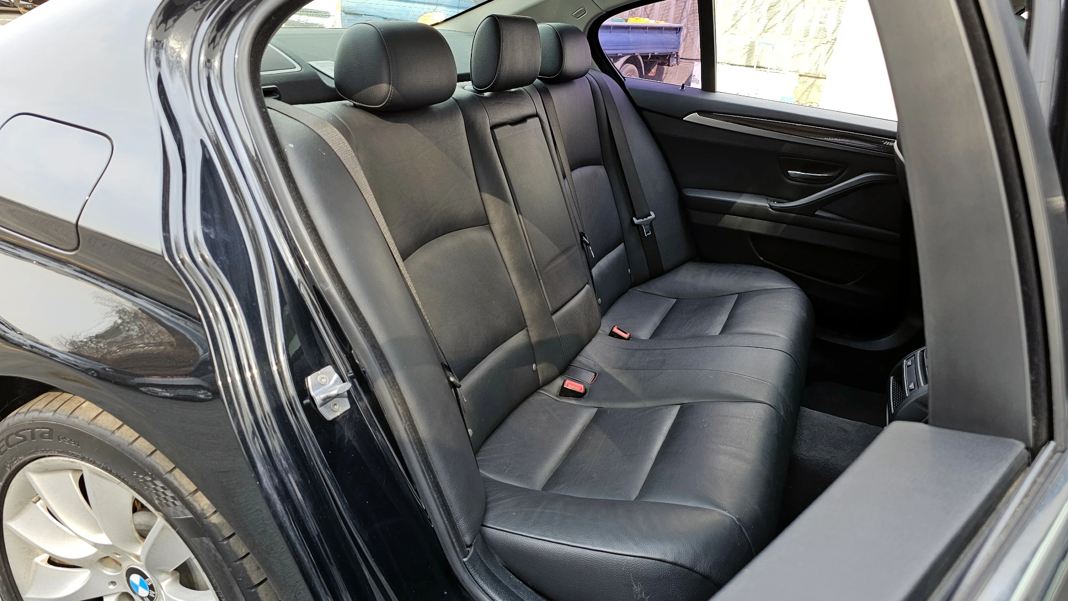 BMW 5-Series F10, 2013 — фото 12