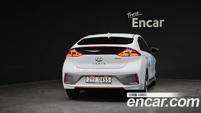 Hyundai Ioniq Ionic Electric, 2016 — фото 4