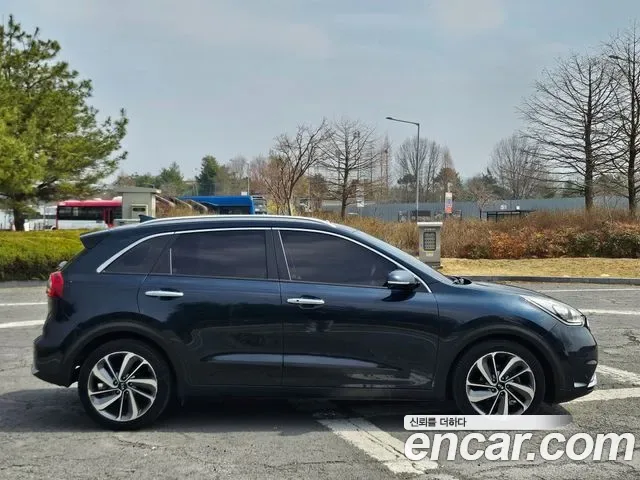 Kia Niro, 2016 — фото 6