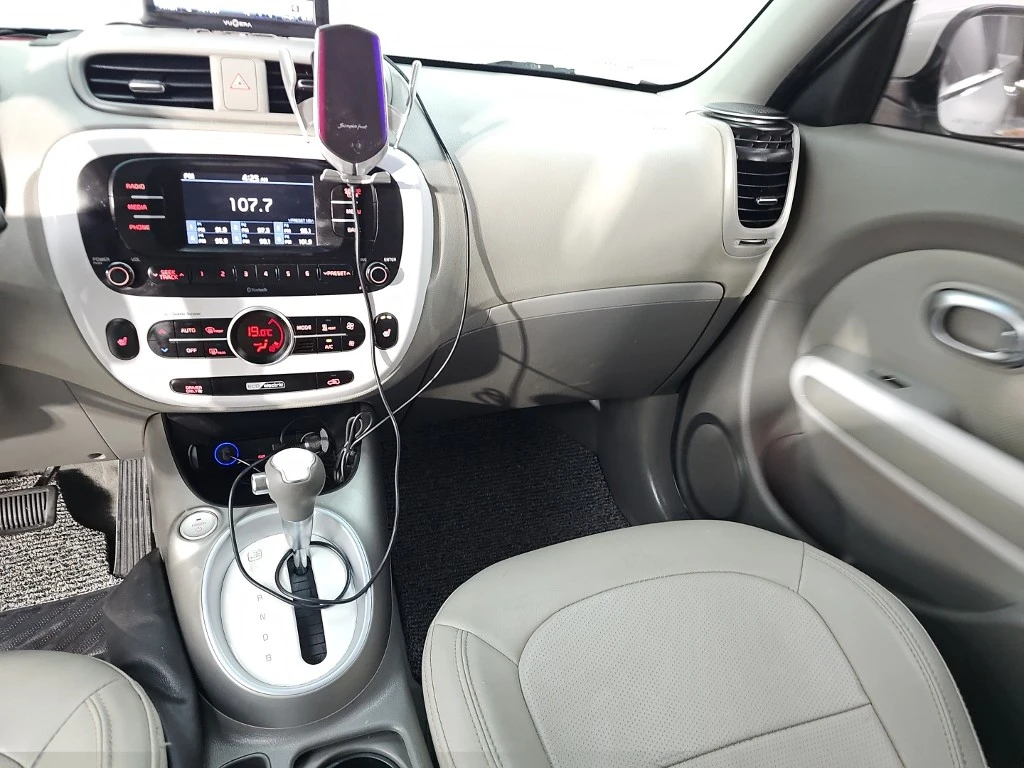 Kia Soul EV, 2017 — фото 10