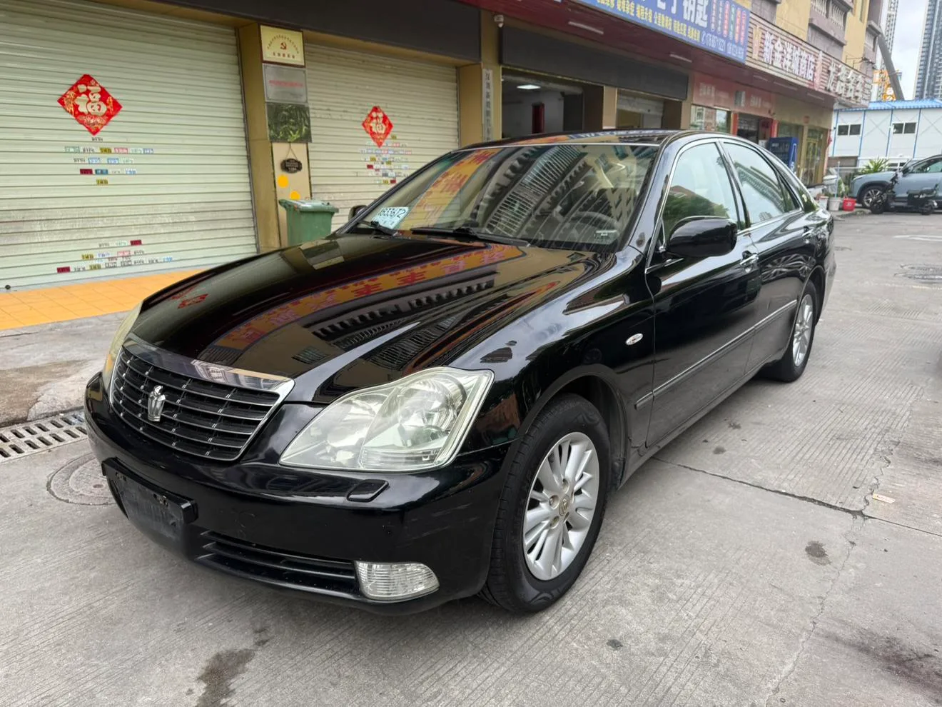 Toyota crown