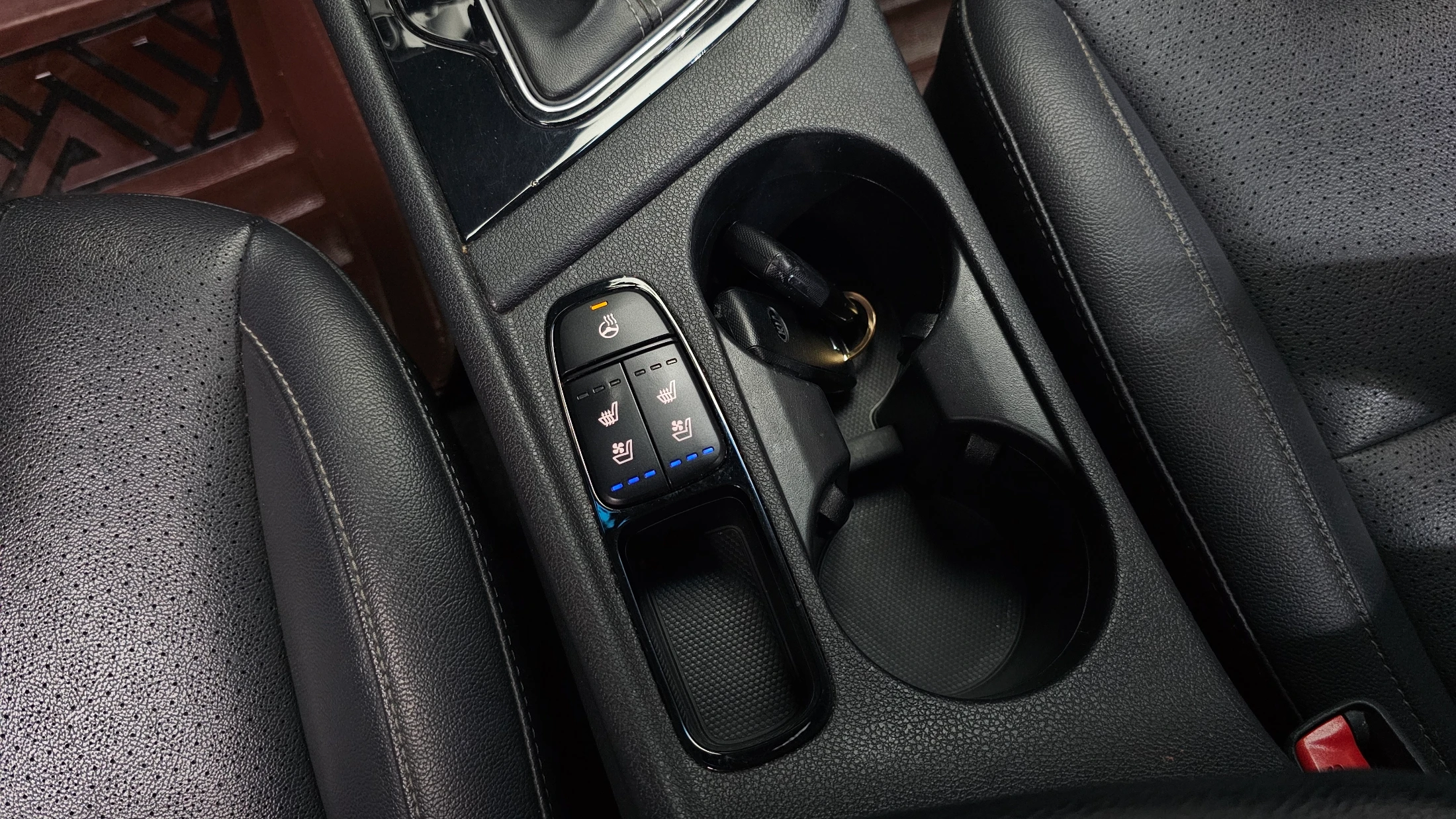 Kia Niro, 2017 — фото 19