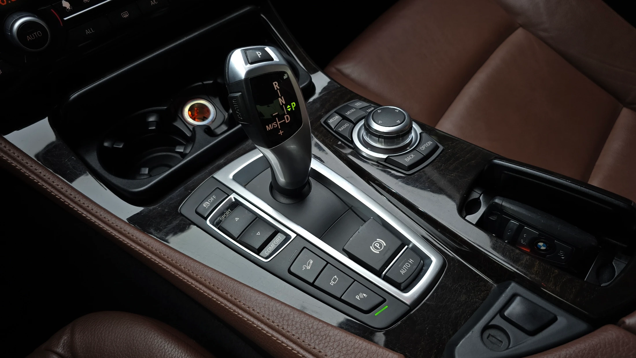 BMW 5-Series F10, 2013 — фото 9