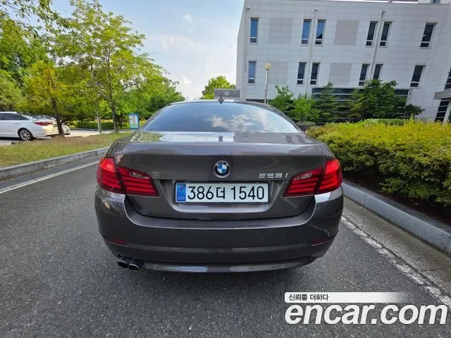 BMW 5-Series F10, 2013 — фото 20