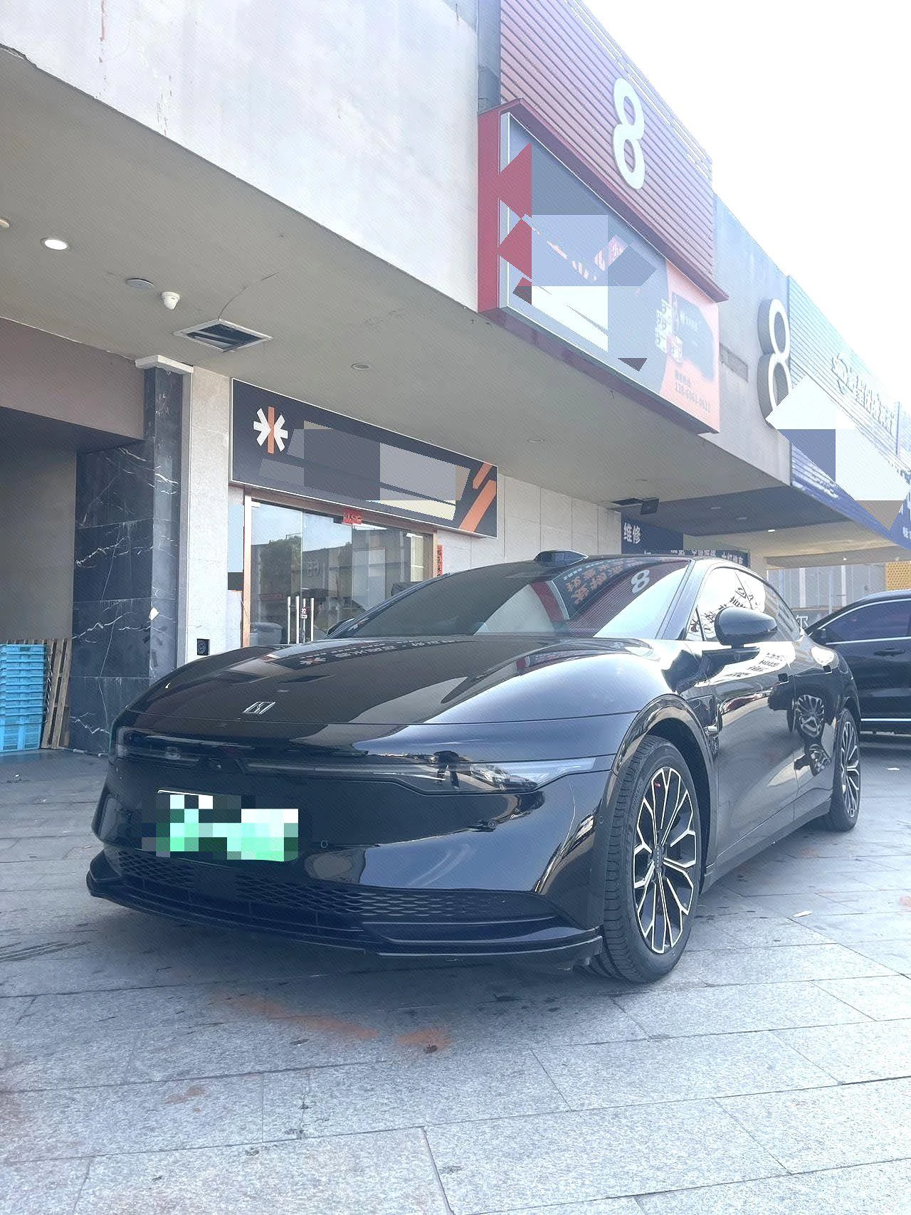 ZEEKR 007