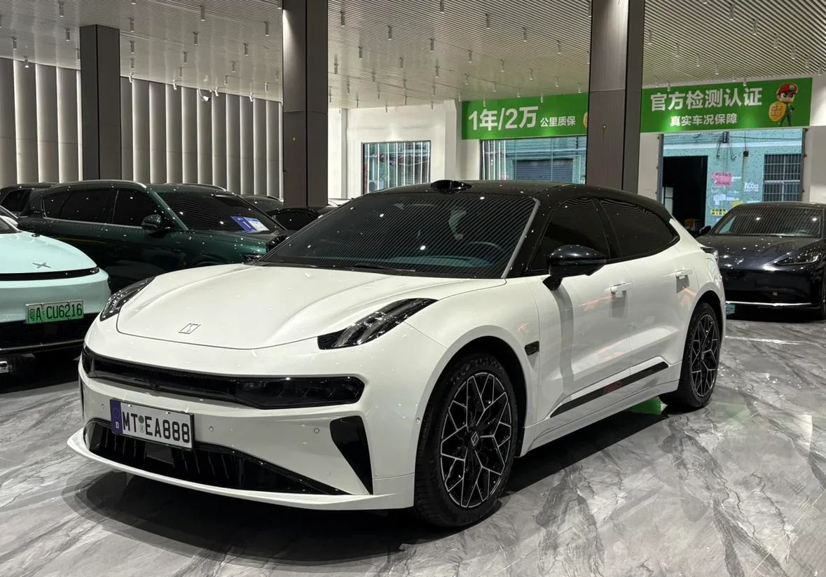ZEEKR 001