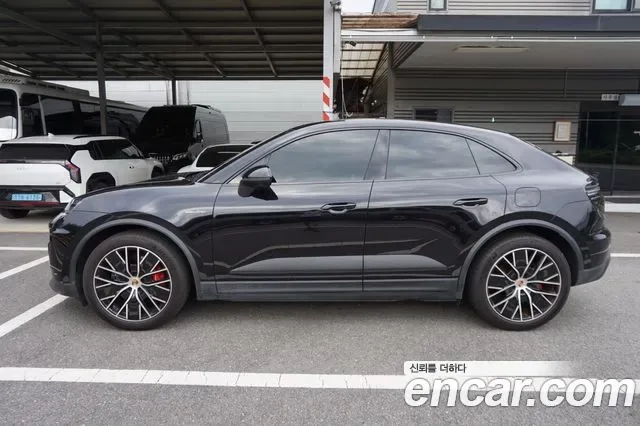 Porsche Macan EV, 2025 — фото 19