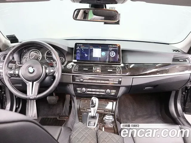 BMW 5-Series F10, 2011 — фото 13