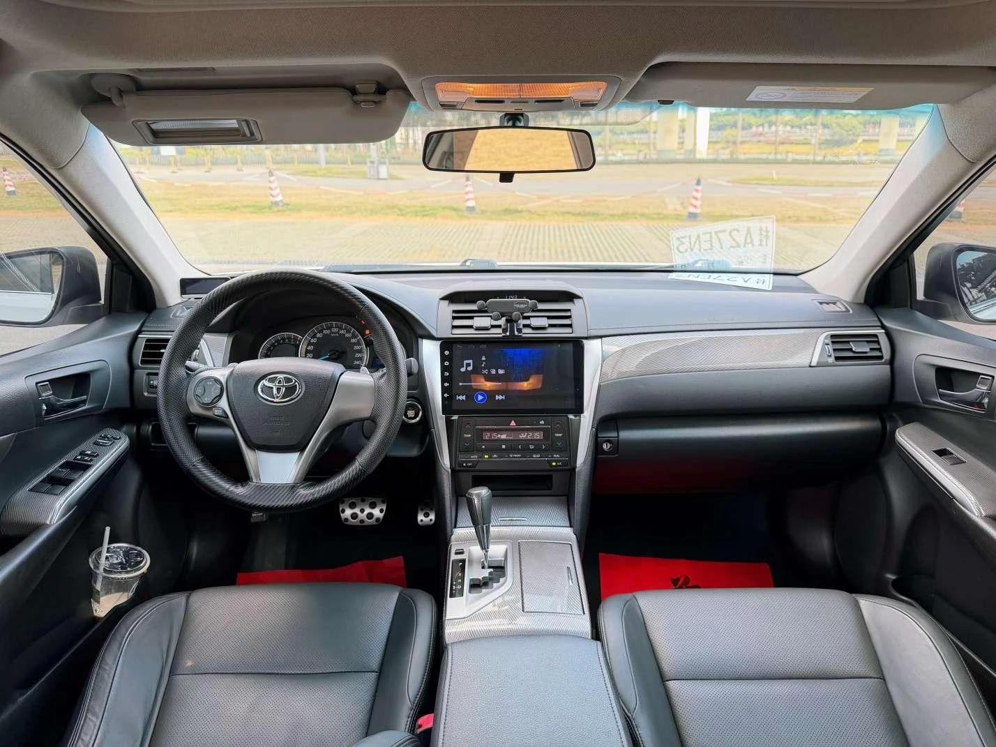 Toyota Camry, 2015 — фото 12