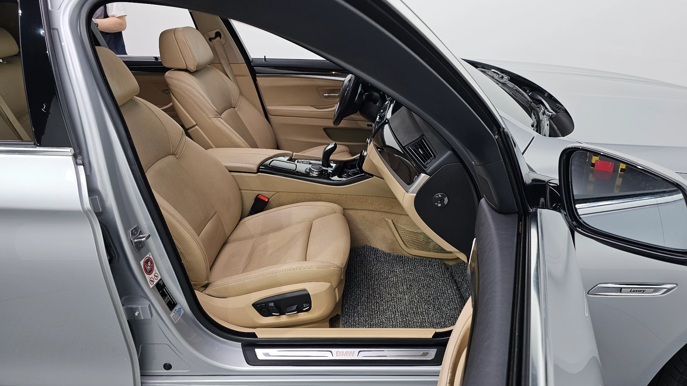 BMW 5-Series F10, 2015 — фото 10