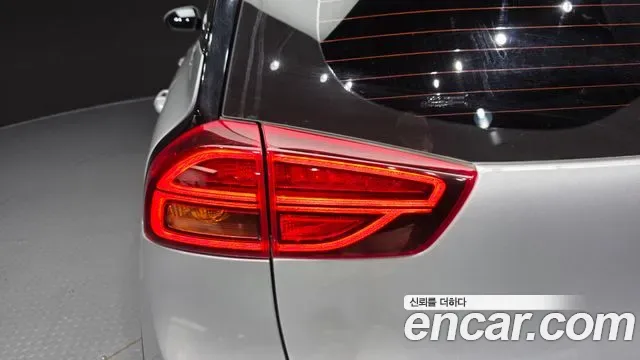 Kia Niro Plus, 2022 — фото 24