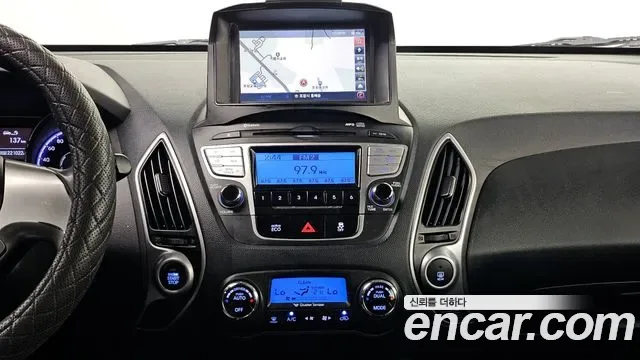 Hyundai Tucson ix, 2011 — фото 16