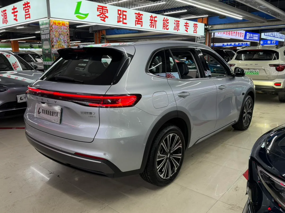 Geely Galaxy Galaxy Starship 7 EM-i, 2026 — фото 6