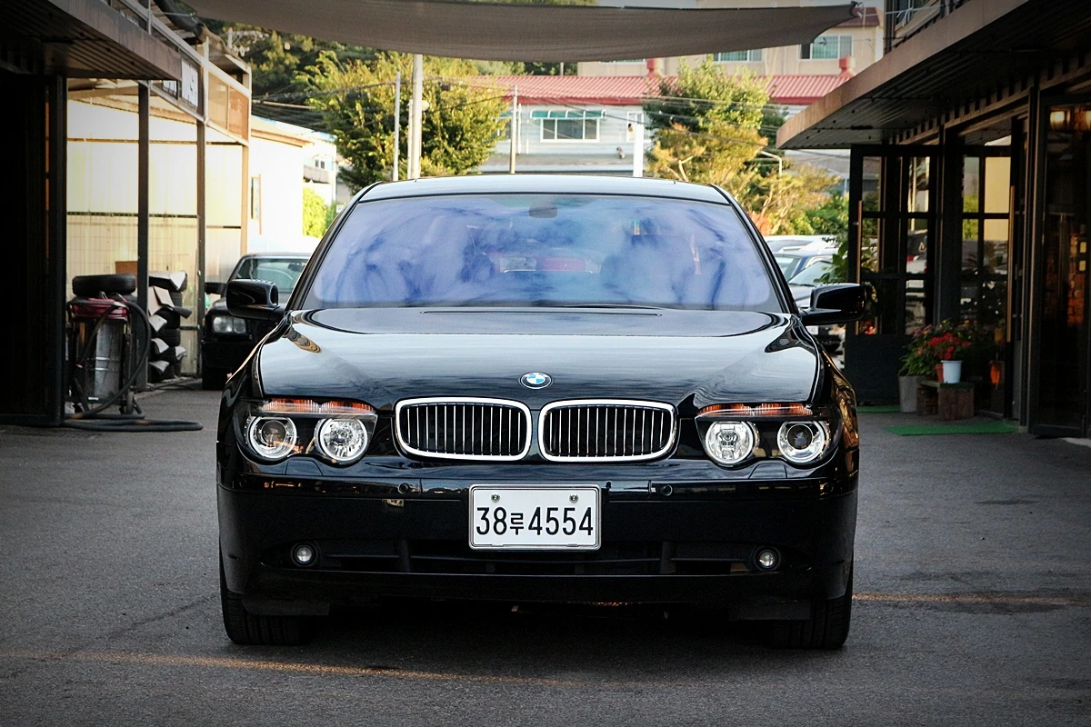 BMW 7-Series E65, 2002 — фото 2