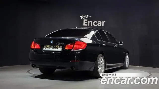 BMW 5-Series F10, 2011 — фото 2