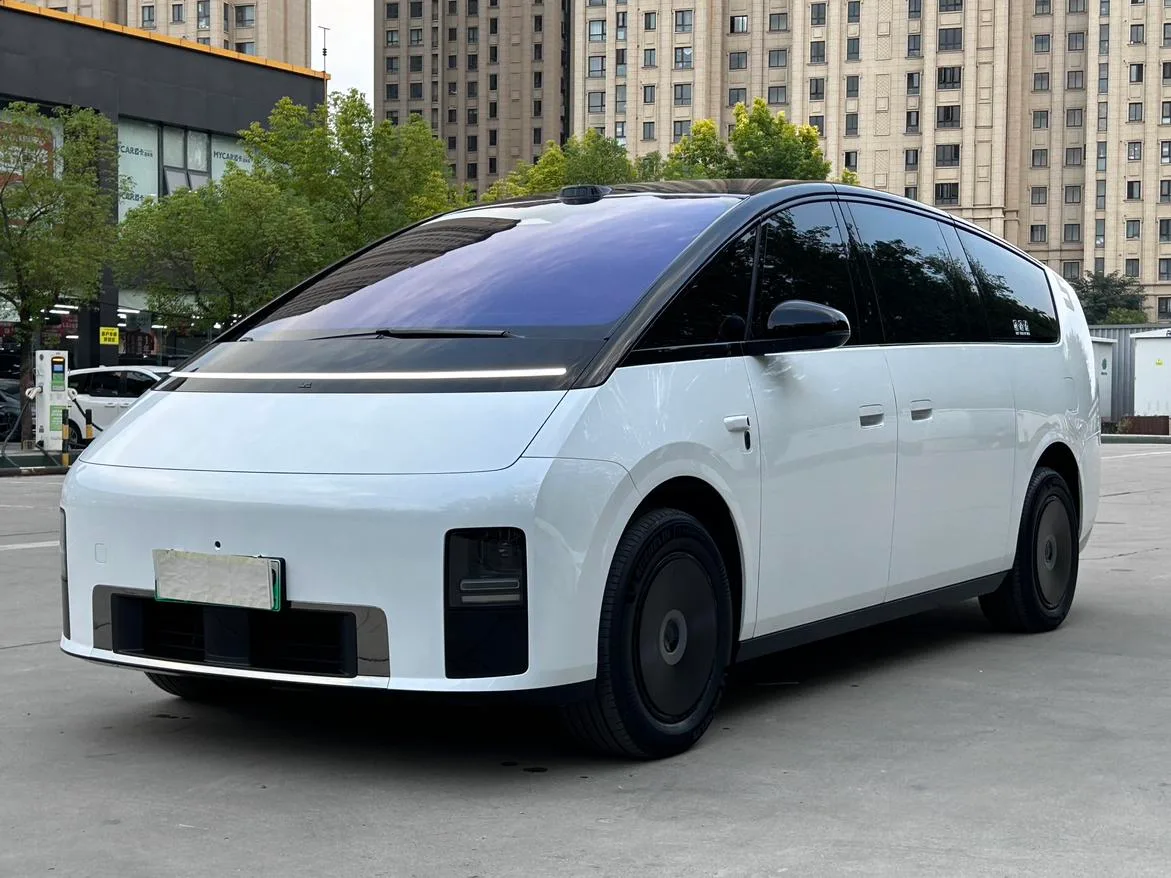 Li Auto Ideal MEGA