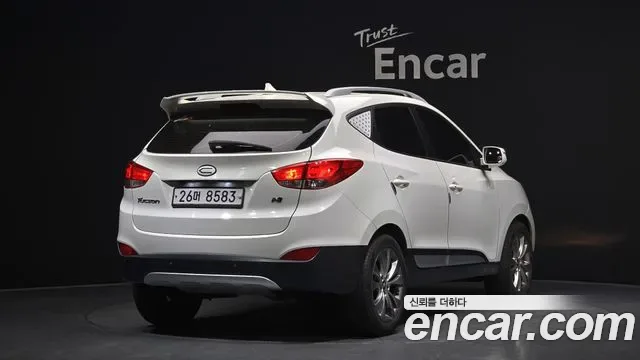 Hyundai Tucson ix, 2012 — фото 2