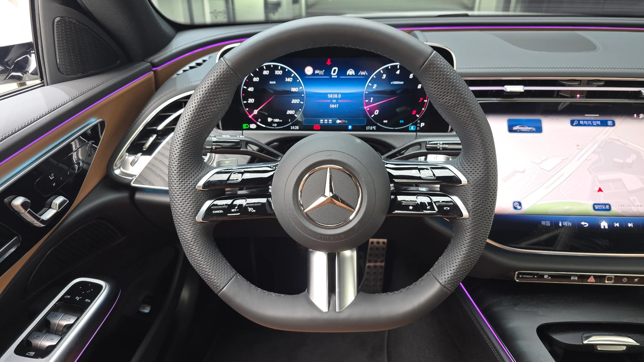 Mercedes-Benz E-Class W214, 2025 — фото 13