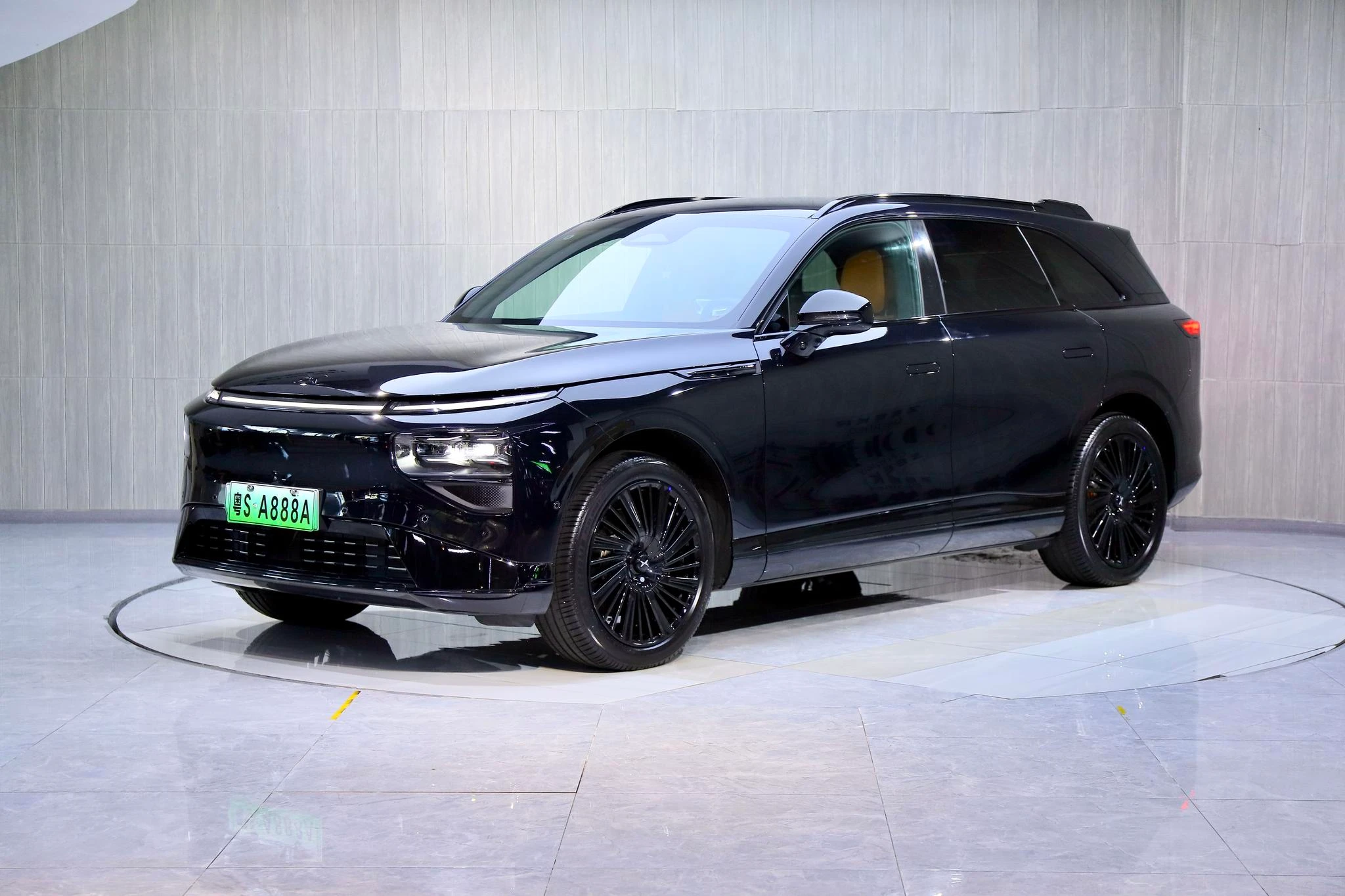 Xpeng G9