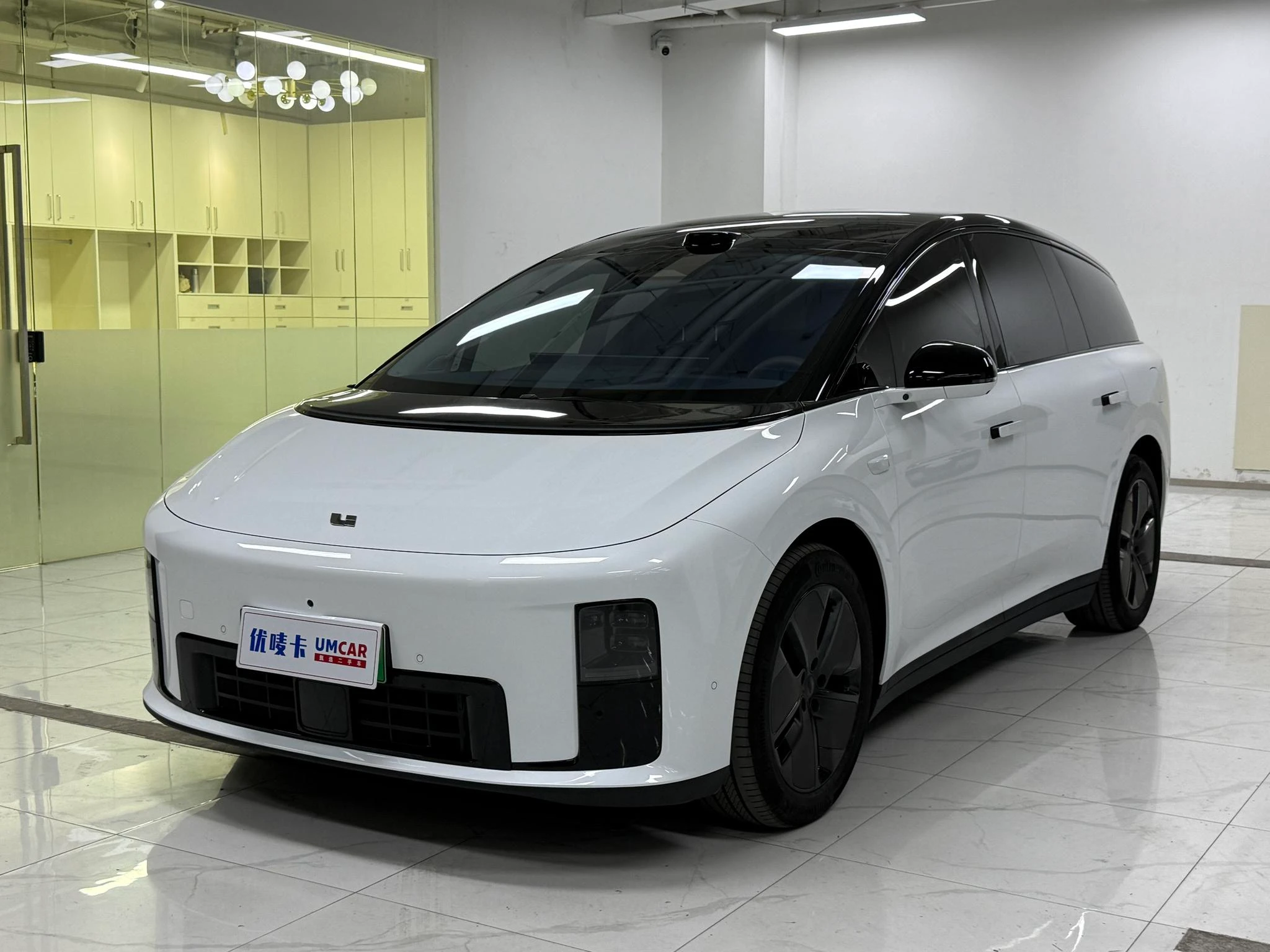 Li Auto ideal i8
