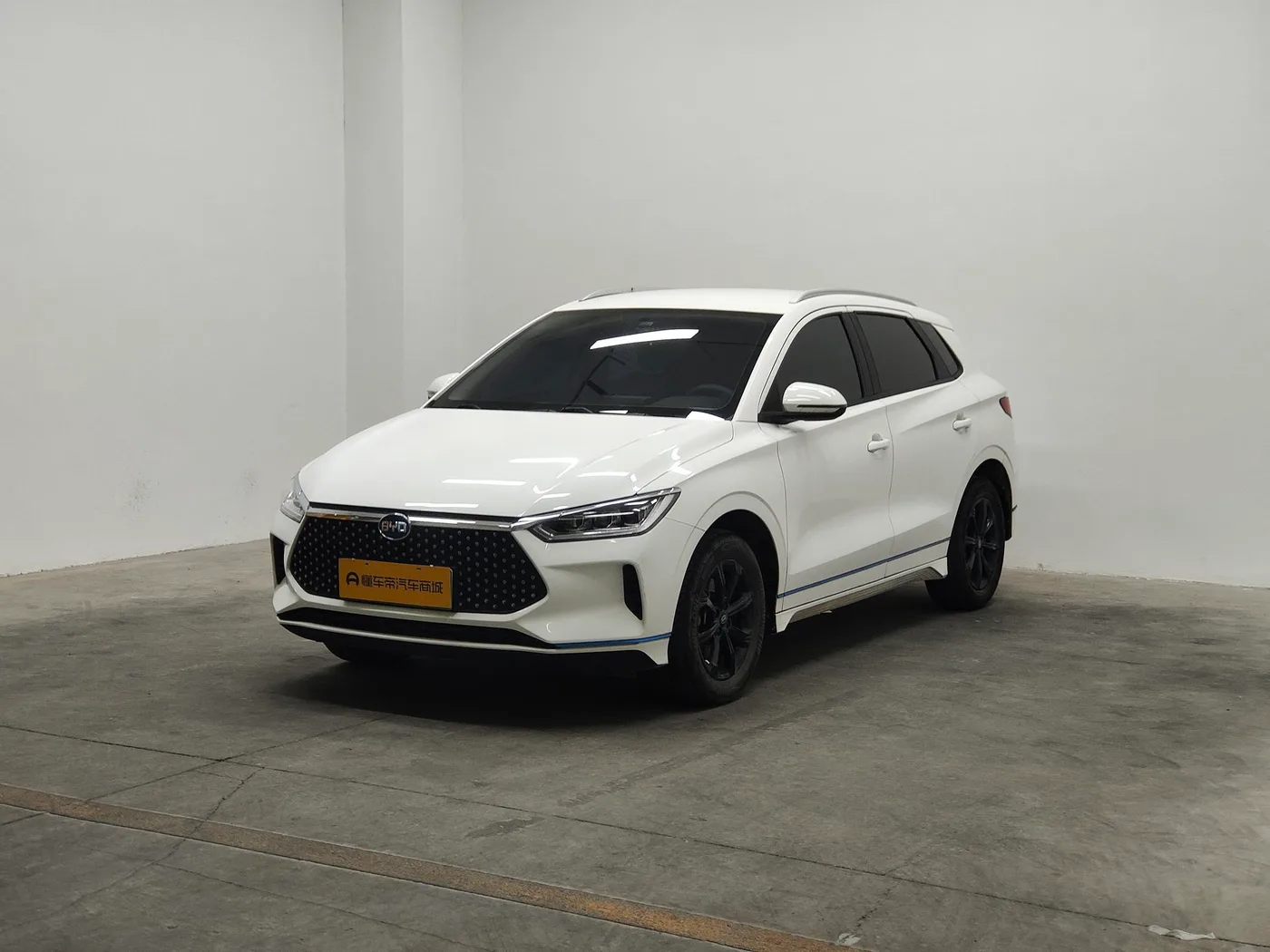 BYD e2