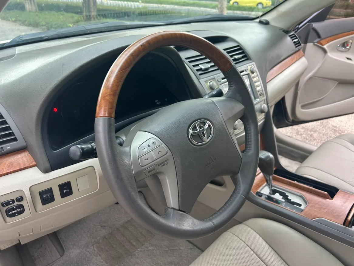 Toyota Camry, 2011 — фото 18