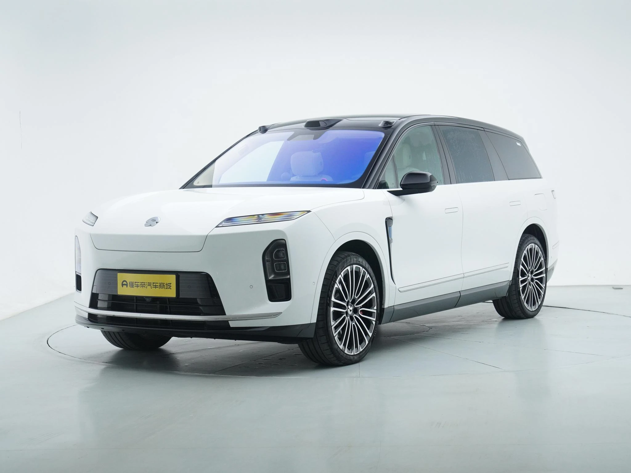 NIO ES8