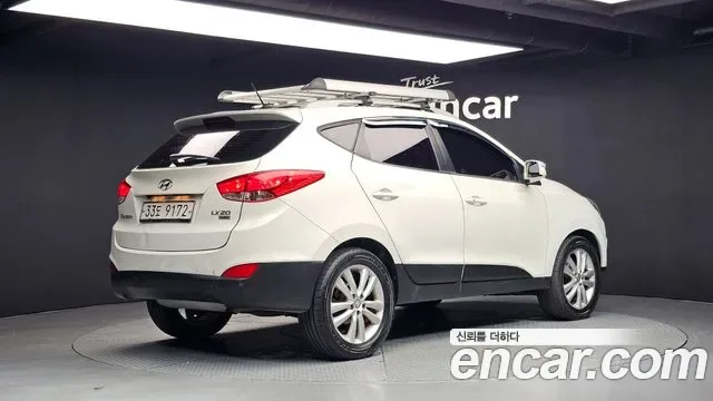 Hyundai Tucson ix, 2012 — фото 2
