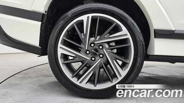KG_Mobility_Ssangyong Actyon Activian, 2025 — фото 5