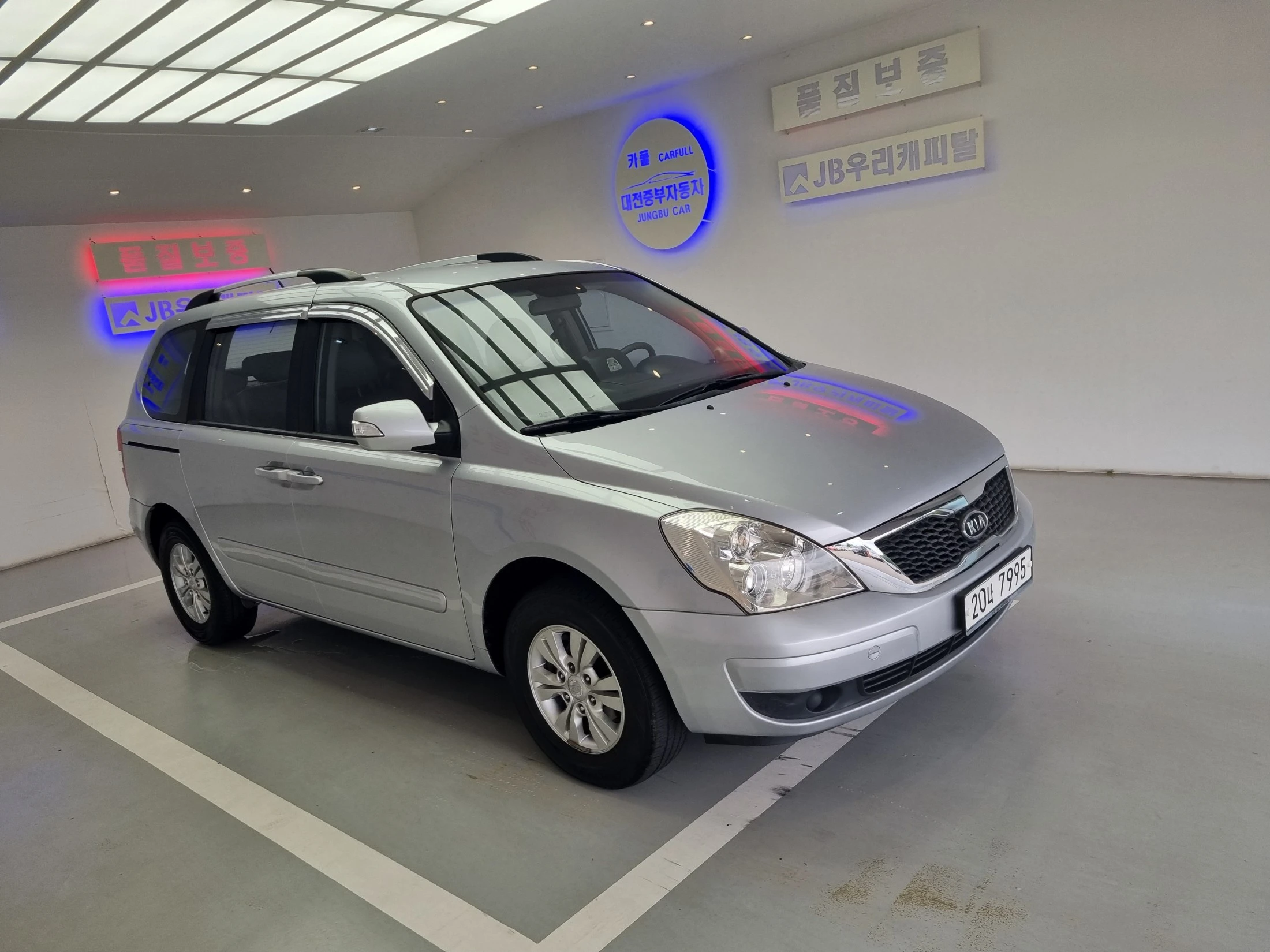 Kia Canival Carnival R, 2010 — фото 2